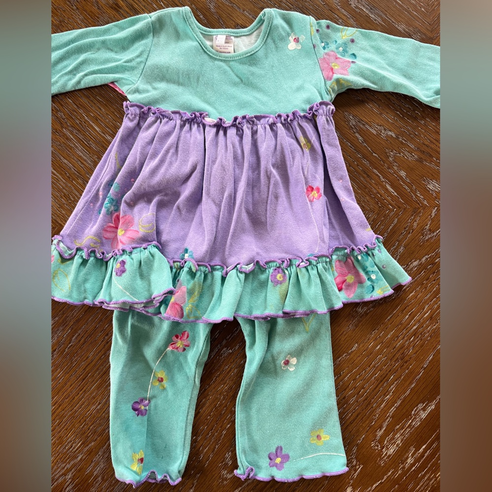 Baby girl boutique hand-painted outfit. 6-12 months